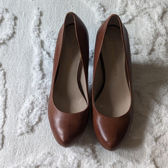 LAST CHANCE!!   Franco Sarto tan leather pumps, size 7 - Picture 1 of 7
